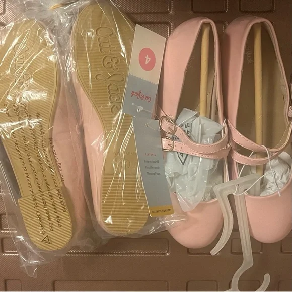 2 pc Cat & Jack Pink Amelia Kids Flats Shoes Size 4 New no box - Picture 2 of 2
